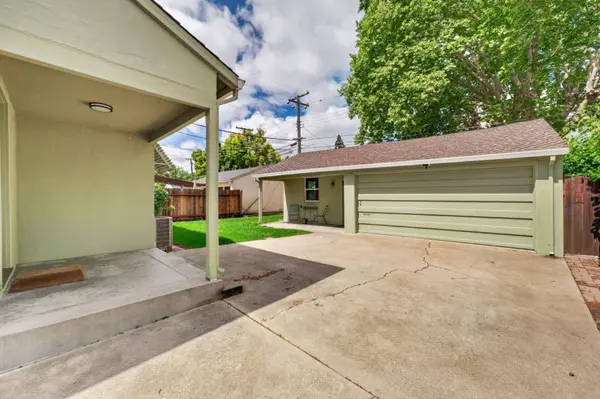 2760 Muir WAY, Sacramento, CA 95818