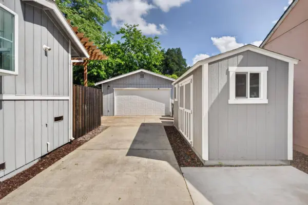 2149 6th AVE, Sacramento, CA 95818