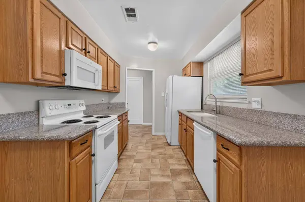 3329 Bristol RD, Sacramento, CA 95864