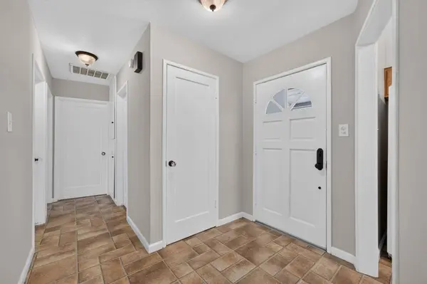 3329 Bristol RD, Sacramento, CA 95864
