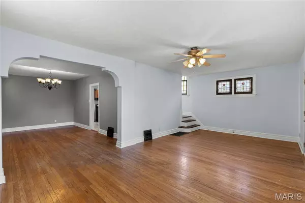 5315 Blow ST, St Louis, MO 63109