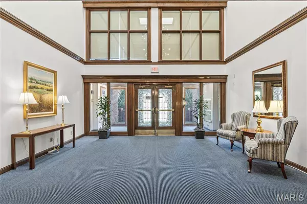 14316 Conway Meadows CT E #202, Chesterfield, MO 63017