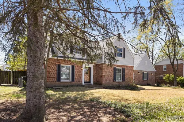 9244 Old Bonhomme RD, Olivette, MO 63132