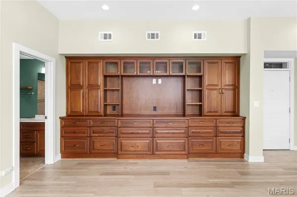 6615 Alamo AVE #1C, Clayton, MO 63105