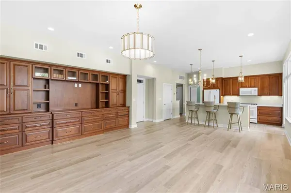 6615 Alamo AVE #1C, Clayton, MO 63105