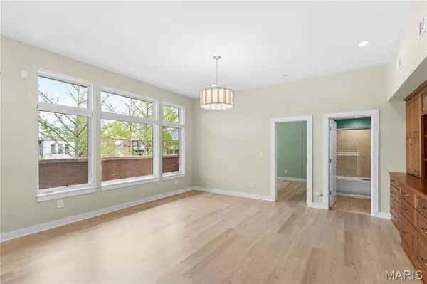 6615 Alamo AVE #1C, Clayton, MO 63105