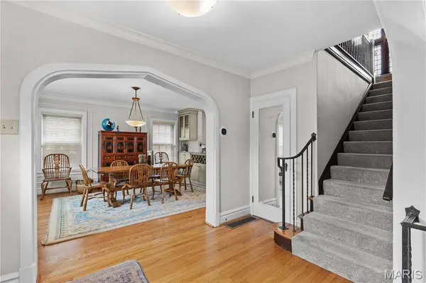 7456 Parkdale AVE, Clayton, MO 63105
