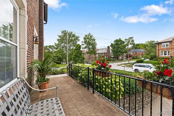 7456 Parkdale AVE, Clayton, MO 63105