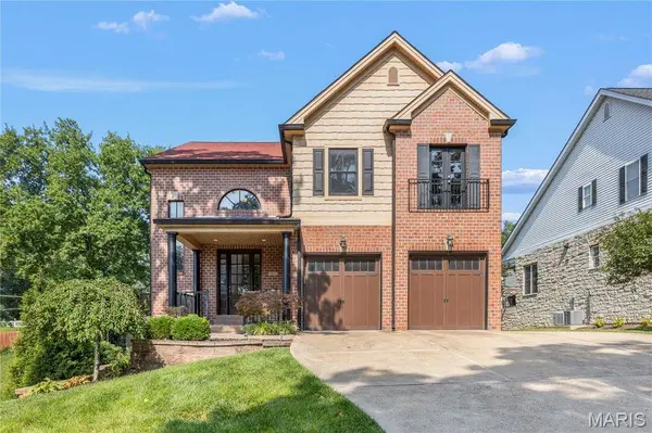 1611 Dearborn DR