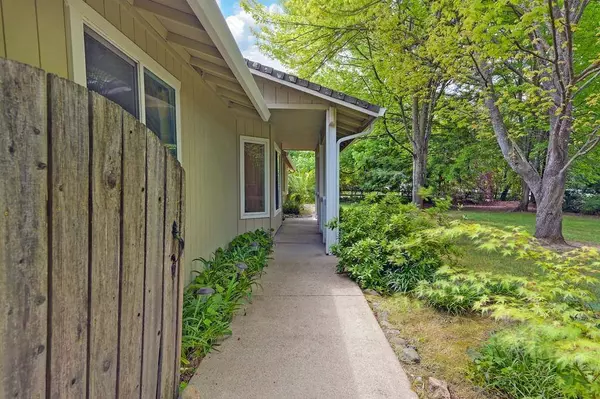 6740 Pecan AVE, Orangevale, CA 95662