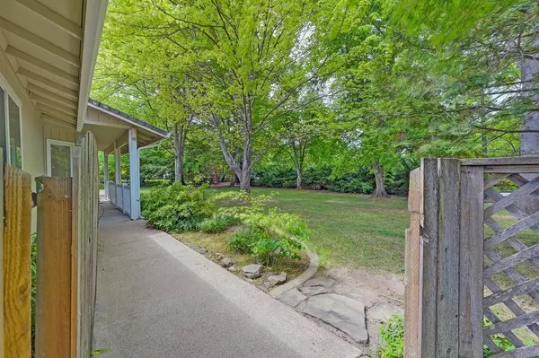 6740 Pecan AVE, Orangevale, CA 95662