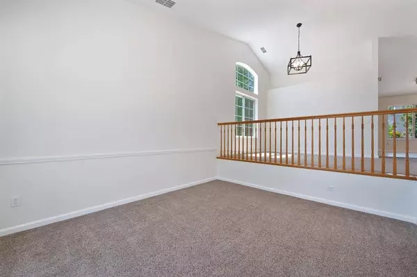 406 Las Cruces CT, Roseville, CA 95747