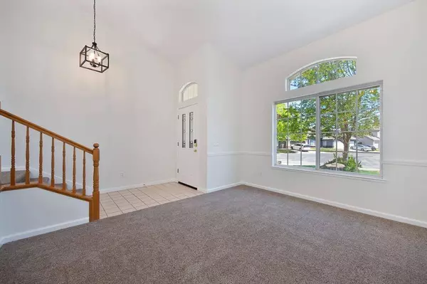 406 Las Cruces CT, Roseville, CA 95747