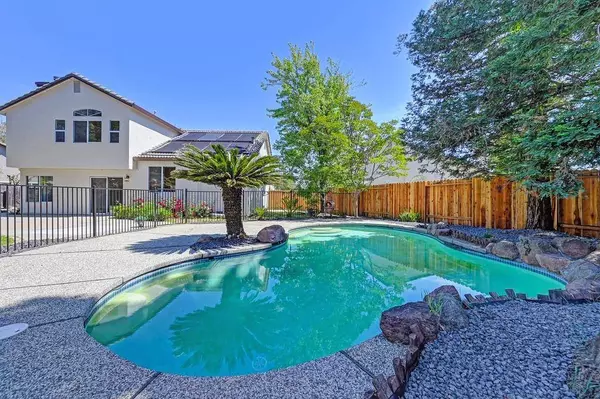 406 Las Cruces CT, Roseville, CA 95747