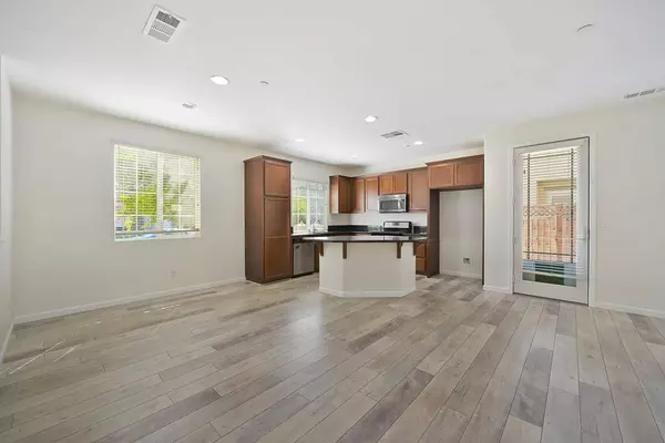 1114 Landmark CIR, Lincoln, CA 95648