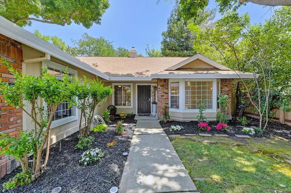 2238 Thurton DR, Roseville, CA 95747