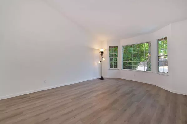 2238 Thurton DR, Roseville, CA 95747