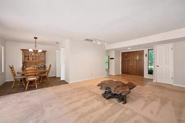 6222 Lou CT, Granite Bay, CA 95746