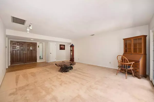 6222 Lou CT, Granite Bay, CA 95746