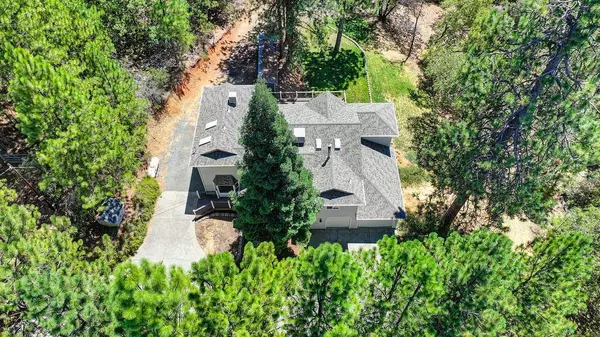 960 Cedar Pines LN, Colfax, CA 95713