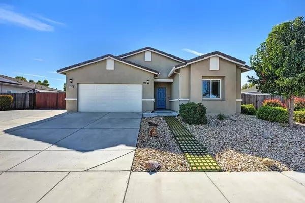 1390 Heartland DR, Plumas Lake, CA 95961