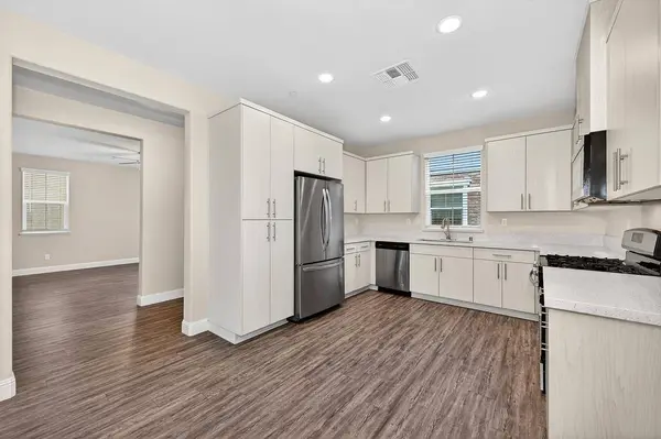 10853 Portico CIR, Rancho Cordova, CA 95670