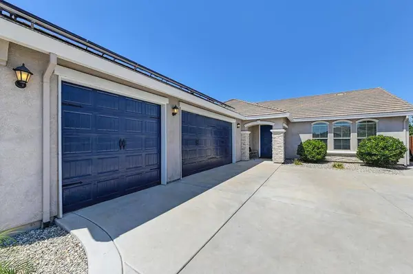 1423 High Noon DR, Plumas Lake, CA 95961