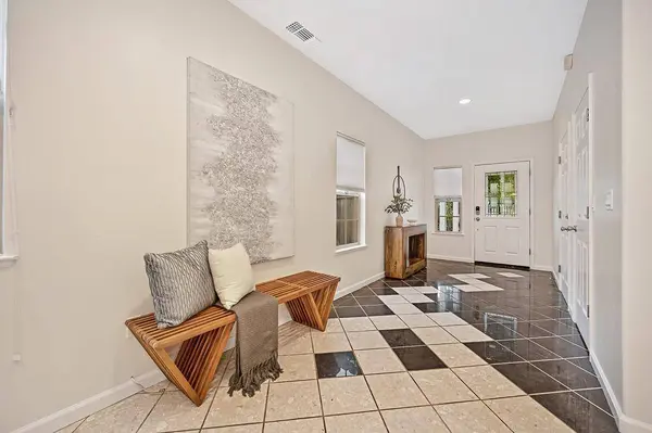 2121 Perkins WAY, Sacramento, CA 95818