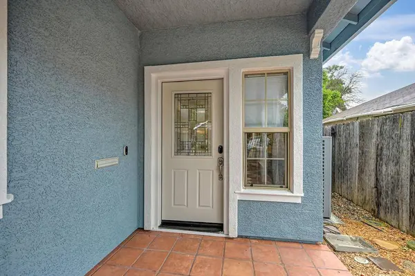 2121 Perkins WAY, Sacramento, CA 95818