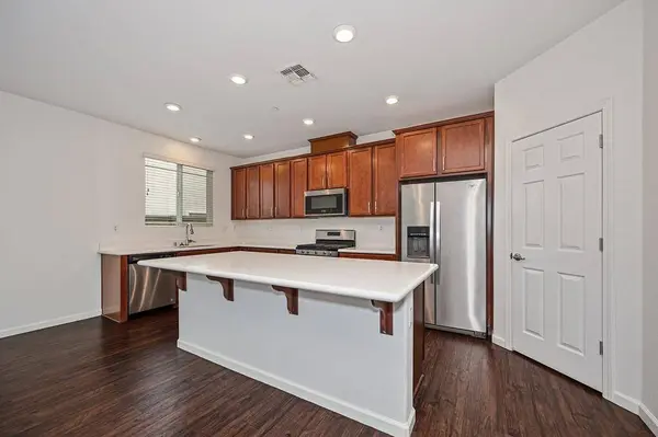 6130 Mehrten CIR, Rocklin, CA 95765