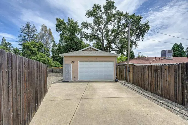 8311 Oakwood Hills CIR, Citrus Heights, CA 95610