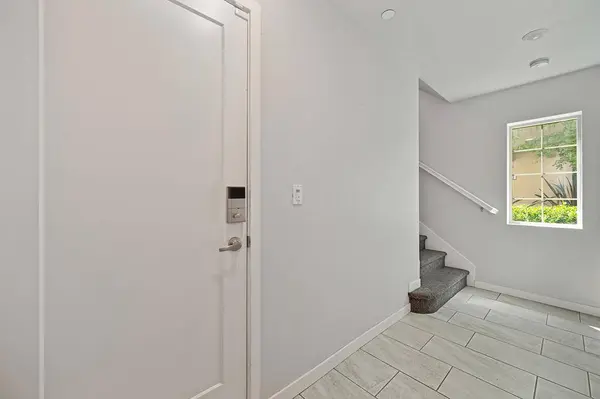 450 Tailoff LN, Sacramento, CA 95818