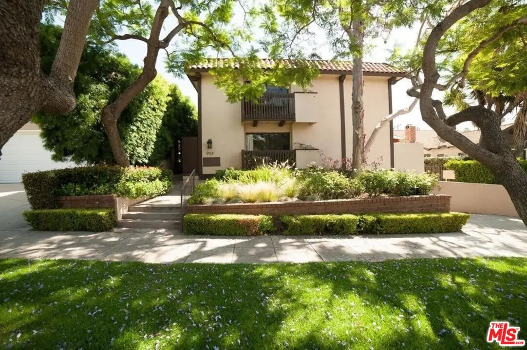 913 17th St #2, Santa Monica, CA 90403-3240