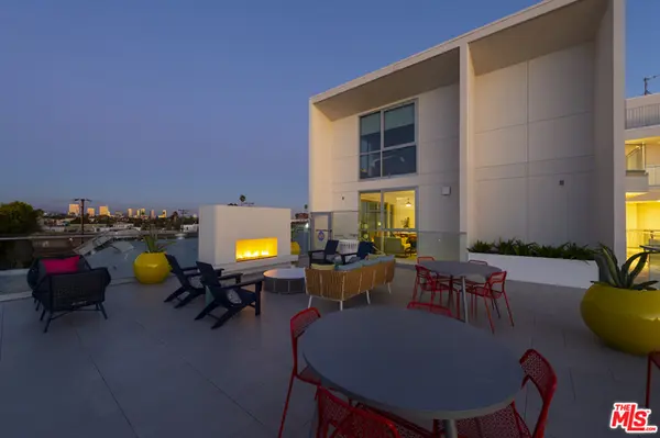 2899 Pennsylvania Ave #212, Santa Monica, CA 90404