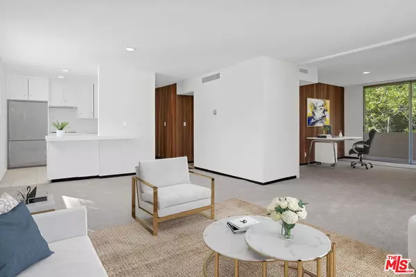 833 Moraga Dr #15, Los Angeles, CA 90049-1634
