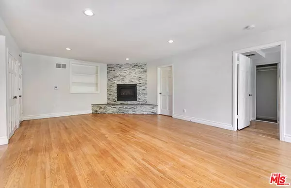 Los Angeles, CA 90024-2529,10511 Wyton Dr