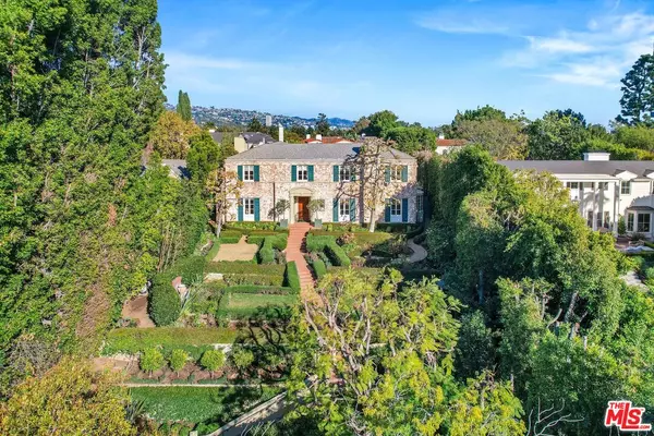 834 Devon Ave, Los Angeles, CA 90024-2508