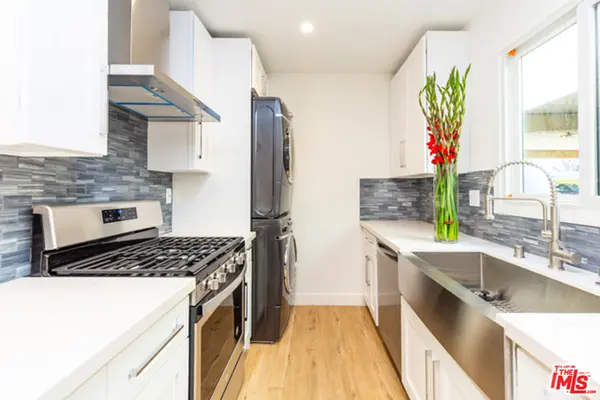 1328 19th St #A, Santa Monica, CA 90404-1926