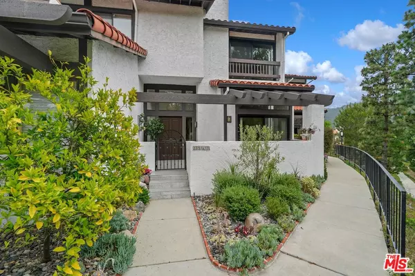 1569 W Michael Ln, Pacific Palisades, CA 90272-2025