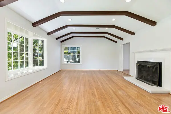 10511 Wyton Dr, Los Angeles, CA 90024-2529