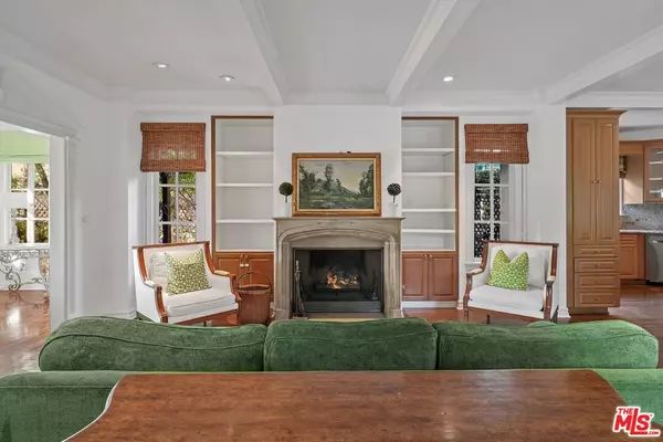 Los Angeles, CA 90024-2508,834 Devon Ave