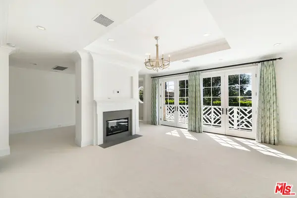739 S Moreno Ave, Los Angeles, CA 90049-4832