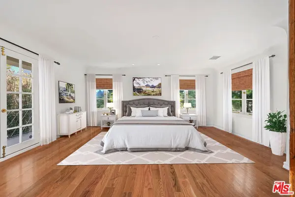 834 Devon Ave, Los Angeles, CA 90024-2508