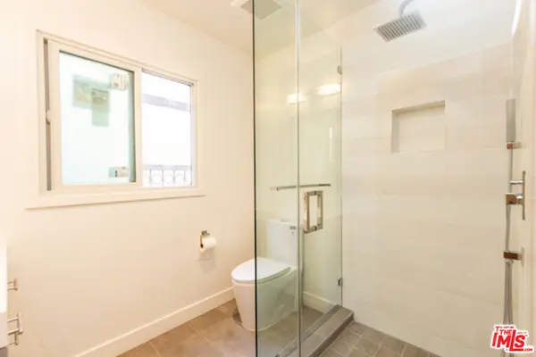 1328 19th St #A, Santa Monica, CA 90404-1926