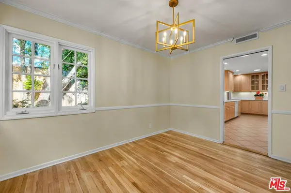 125 S Saltair Ave, Los Angeles, CA 90049