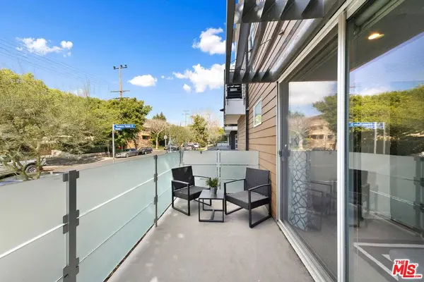 7198 Formosa Fusion Ct, Los Angeles, CA 90046