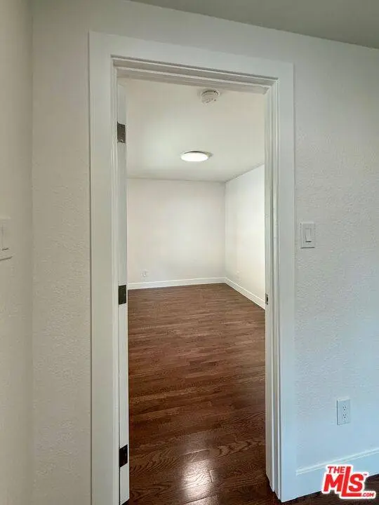 224 S kenilworth St, Glendale, CA 91204