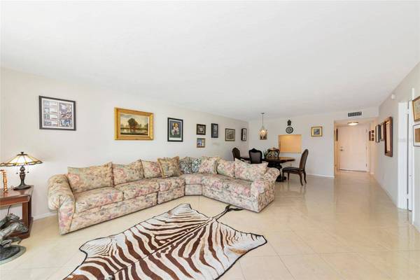 101 S GULFSTREAM AVE #16C, Sarasota, FL 34236