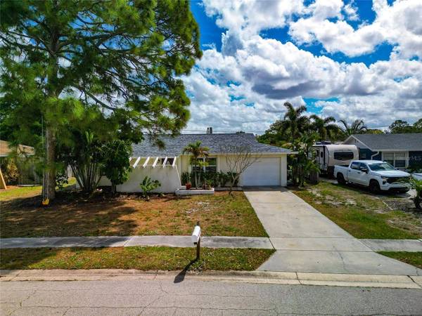 2529 GOLDEN POINCIANA PL, Sarasota, FL 34232