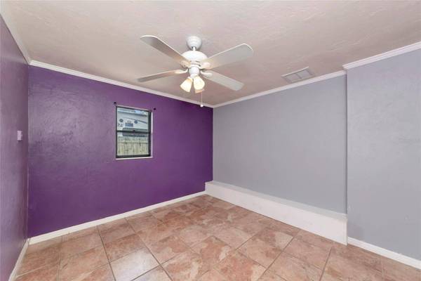 2529 GOLDEN POINCIANA PL, Sarasota, FL 34232